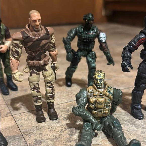 Action Figure Set - Multicolor - Picture 3 of 6